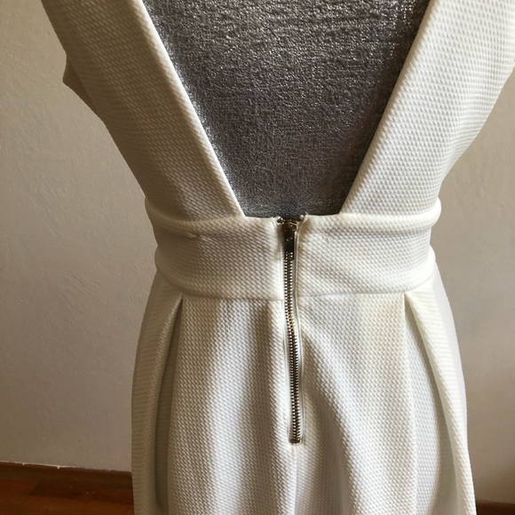 Haute Monde V-Neck Sleeveless Fit Flare Dress - Picture 5 of 11